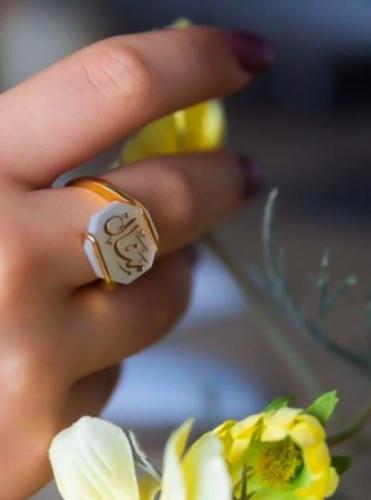 خاتم نسائي ملكي حجر اونكس ابيض