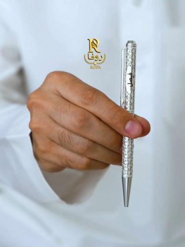 قلم فاخر بالاسم من روفا