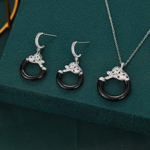 حلق وسلسال كارتير