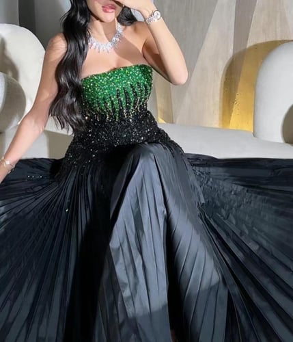 فستان سهرة أسود طويل