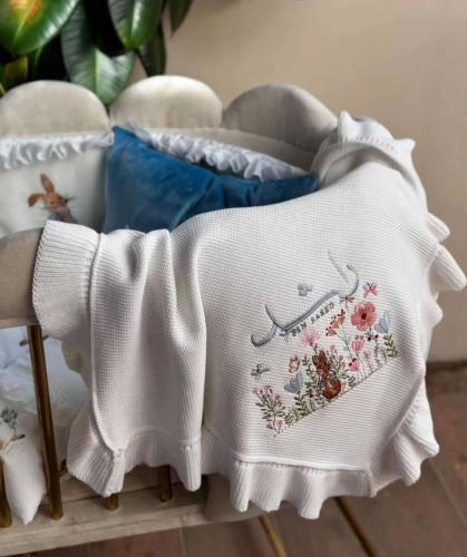 بطانية مواليد مزخرفة بالاسم