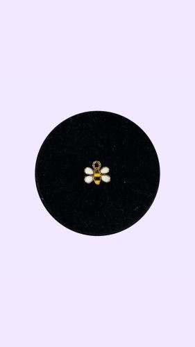 A small bee