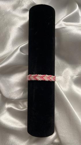 V woven bracelet in pink