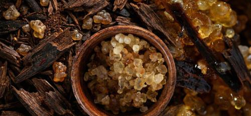 لبان العود الفيتنامي والعنبر 50 جم