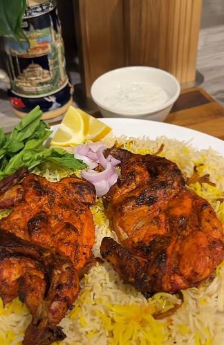 ( حي أحد )دجاج تندوري ( دجاجة كاملة )مطبخ أم فهد