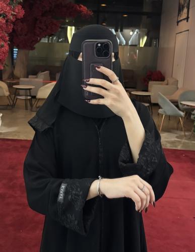 عباية كرز ورد