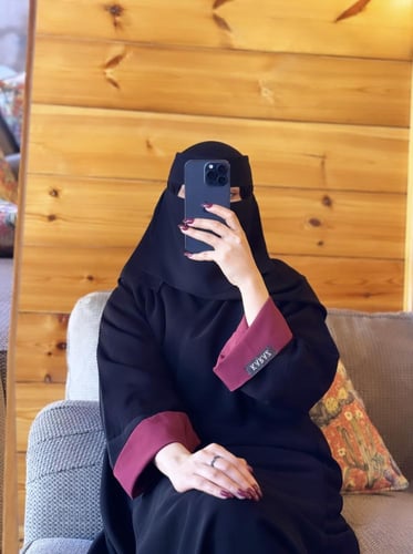 عباية كرز عنابي