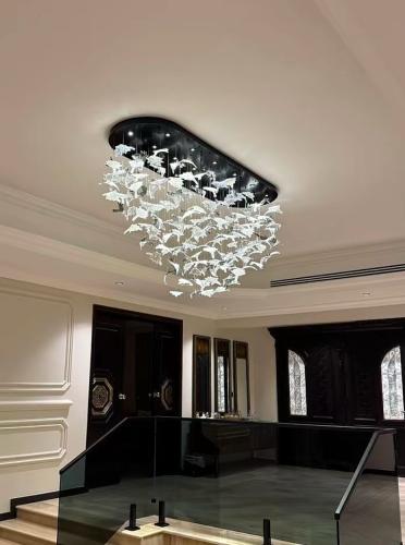 ثريا بتصميم مميز طول150سم وعرض40سم لون شفاف وزيتي