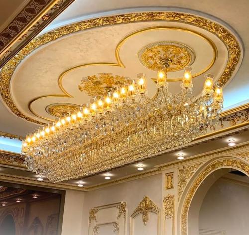 نجف شمعدان مستطيل طول 3متر 300سم ذهبيى