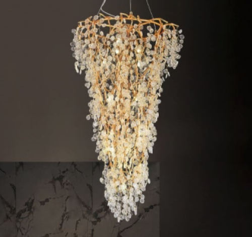 ثريا شلال طول متر ونص