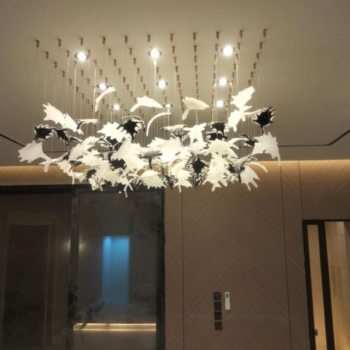 ثريا مربع مميز طول وعرض 120سم لون اسود و ثلجي