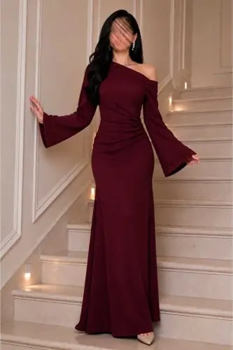 Kurtah فستان سهرة ماكسي بورغندي بأكمام جرس وياقة أ...