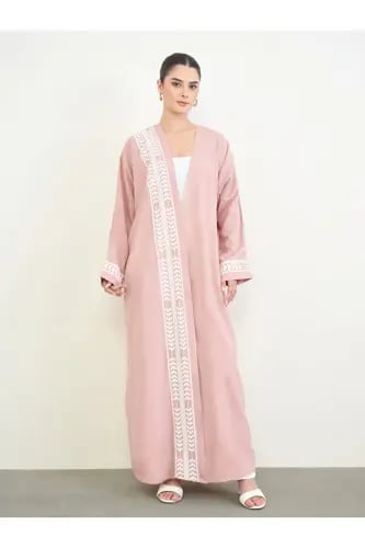 عباءة وردية