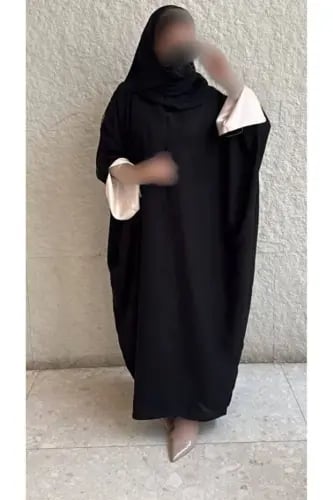 عباية بشت فخم كريب إنترنت أسود بتصميم كم سكري ساتان