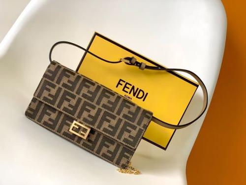 Fendi clutch bag, 21 cm