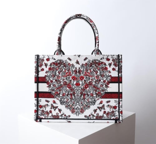 شنطة ديور Book Tote مقاس 36.5 سم