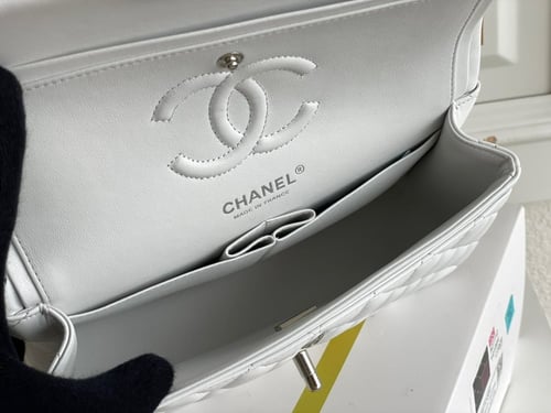 شنطة شانيل CF Classic flap مقاس 23 سم