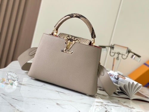 شنطة لويس فيتون Capucines مقاس 27 سم