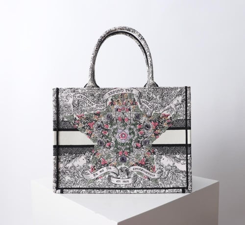 شنطة ديور Book Tote مقاس .36.5 سم