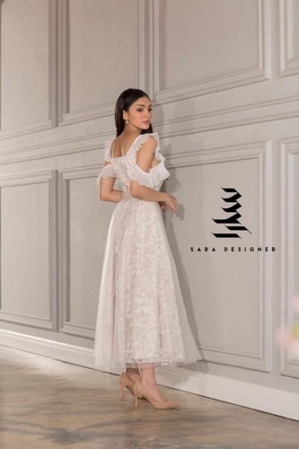 فستان بيج بتطريز ورد