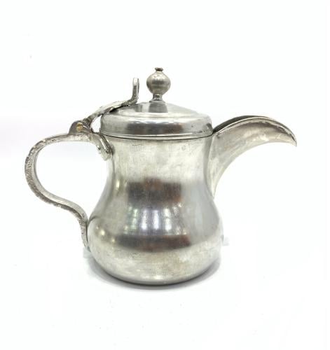 دلة دعيجي نحاس اصفر ٨٠٠ ملي