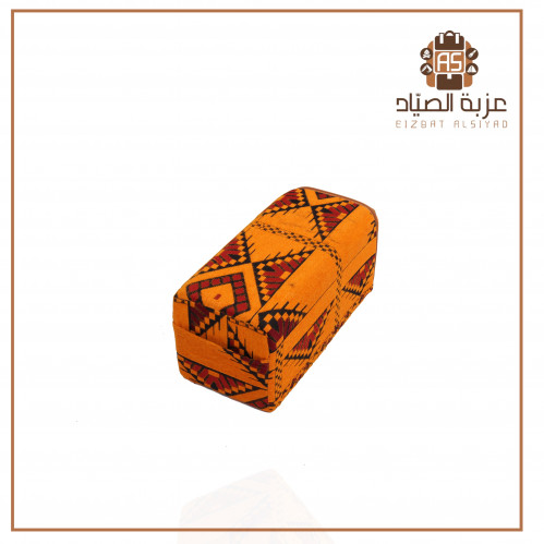 مركى اسفنج اللون اصفر مع نقش تراثي احمر