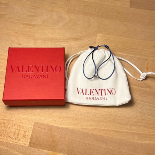 سوار فالنتينو جارافاني خيط اسود