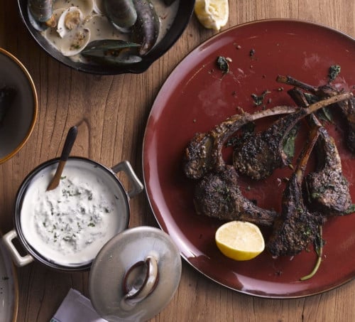 طقم سفرة لـ4 أشخاص كريمسون