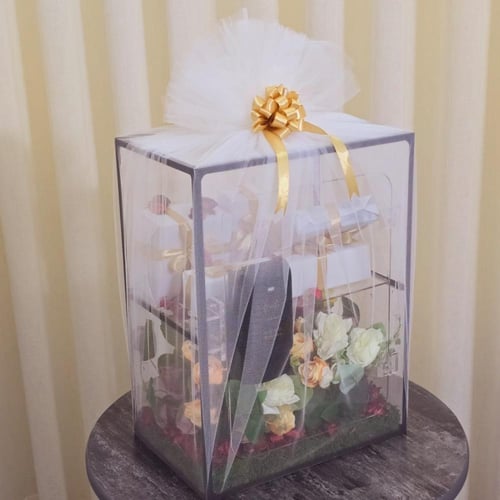 تنسيق هدايا بالورد ماركه لويس فيتون