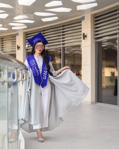 تفصيل عبايات تخرج فخمه تصميم وتطريز بالاسم والشكل...