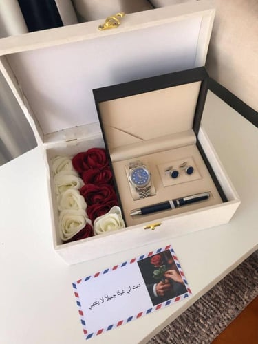 بوكس رجالي ساعه فخمه مرتب