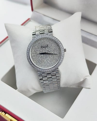 ساعة بياجيه نسائيه