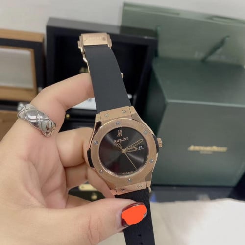 ساعه هوبلت نسائي