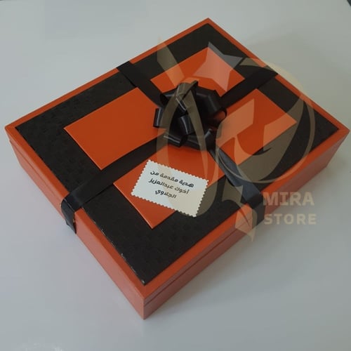 بوكس تغليف فخم مصنوع من الجلد الايطالي