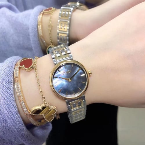 ساعه فندي نسائي