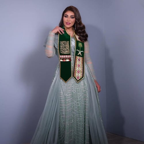 وشاح الفنانه احلام لليوم الوطني السعودي 95