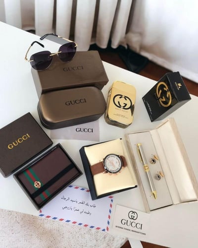 طقم رجالي ماركه قوتشي اجمل الهدايـا