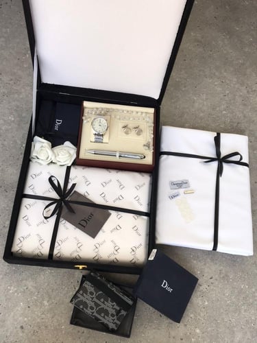 طقم مميز هديه رجالي فخم