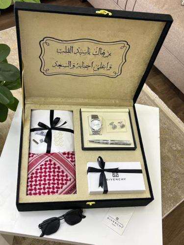 هدية رجالية راقية من جفنشي