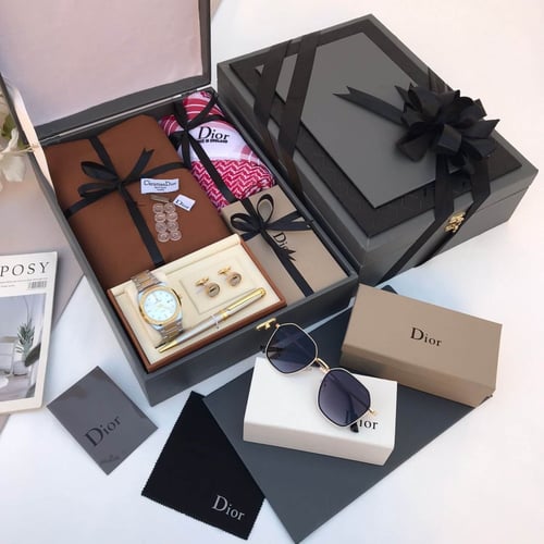 تنسيق هدايا رجاليه شتويه ماركه ديور