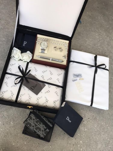 طقم مميز هديه رجالي فخم