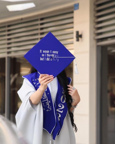 تفصيل عبايات تخرج فخمه تصميم وتطريز بالاسم والشكل...