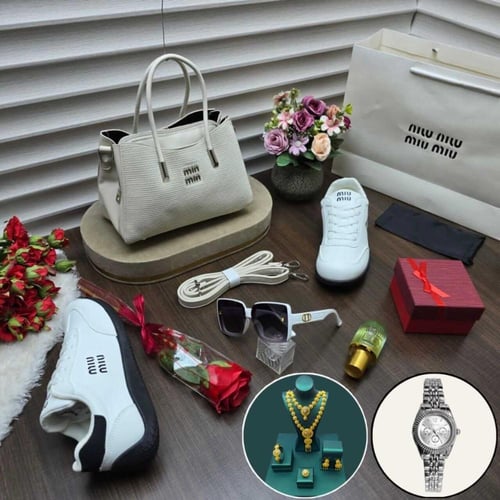 بوكس ماركة MIU MIU شنطه وشوز ميو ميو نسائي