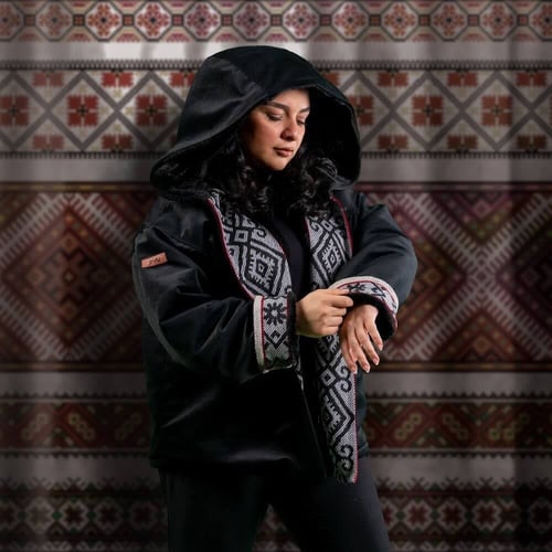 فروه القصيره شتوي مزين باطراف السدو