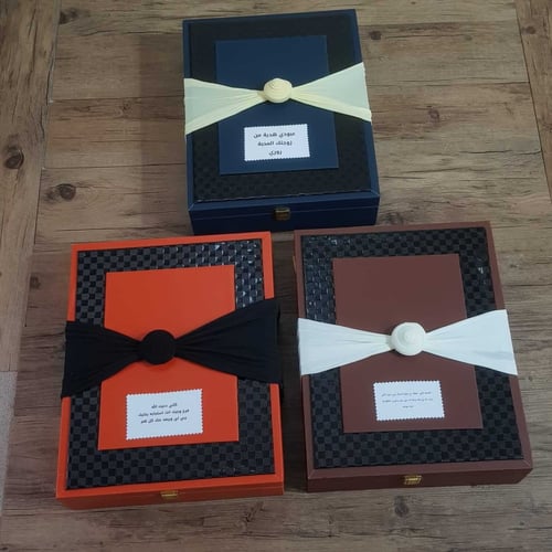 بوكس تغليف فخم مصنوع من الجلد الايطالي