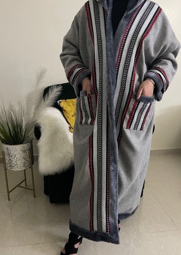 فروه شبابي نسائي فخمه مزين بالسدو