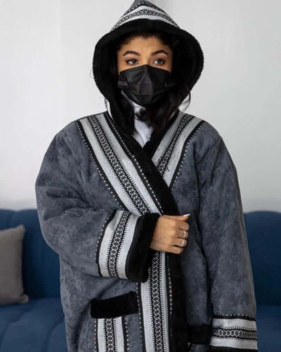 اجمل الفروات النسائيه فروه شتوي بنقشة السدو