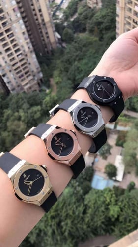 ساعه هوبلت نسائي