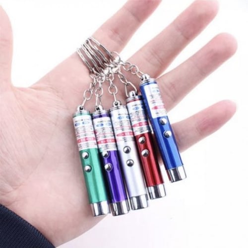 لعبة الليزر للقطط