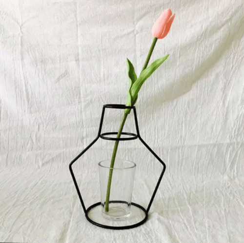 مزهرية زهور على الطراز الاسكندنافي